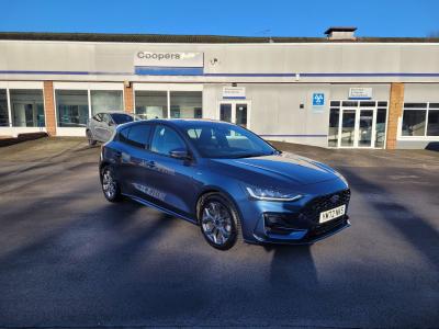 Ford Focus 1.0T EcoBoost ST-Line Euro 6 (s/s) 5dr Hatchback Petrol Chrome Blue at Coopers of Oulton Leeds