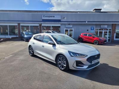 Ford Focus 1.0T 155PS  EcoBoost MHEV ST-Line DCT Euro 6 (s/s) 5dr Hatchback Hybrid Moondust Silver at Coopers of Oulton Leeds