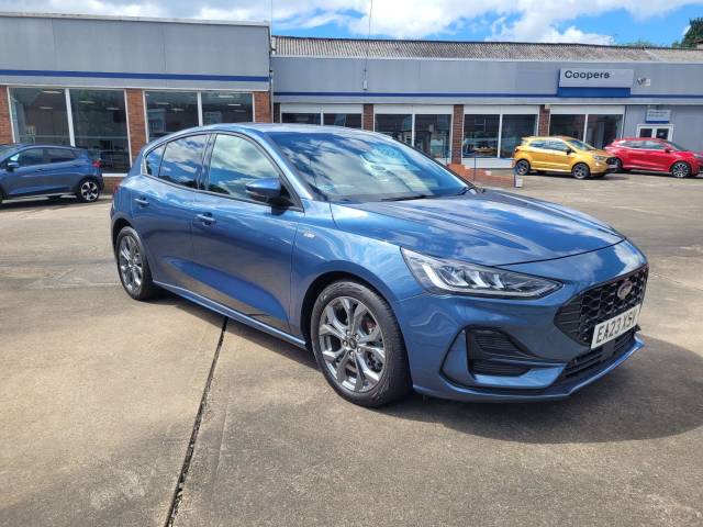 Ford Focus 1.0T EcoBoost ST-Line Euro 6 (s/s) 5dr Hatchback Petrol Chrome Blue