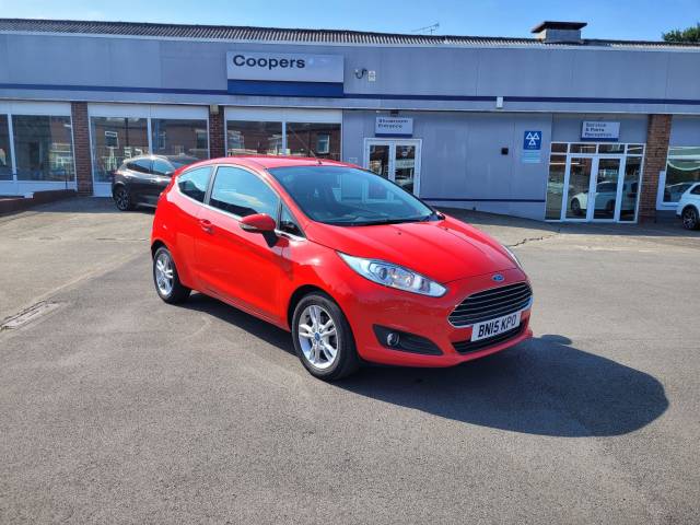Ford Fiesta 1.25 82PS Zetec Euro 6 3dr Hatchback Petrol Race Red
